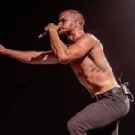 Dan Reynolds, do Imagine Dragons, pede a líderes religiosos que denunciem terapia de conversão gay.﻿