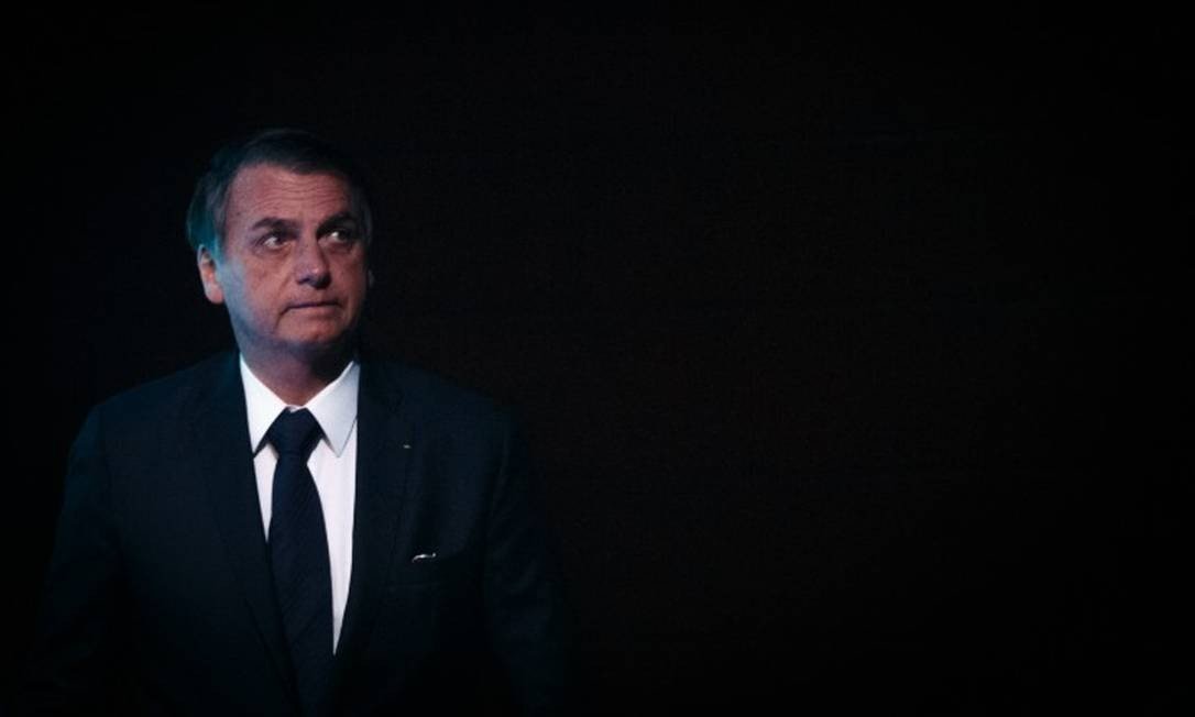 Nos EUA, Bolsonaro chama manifestantes da educação de 'idiotas úteis'