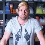 “Biohacker” conhecido por injetar CRISPR no próprio corpo será investigado por tentar alterar seu DN...