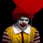 Ativistas bloqueiam depósitos do McDonald's no Reino Unido contra destruição da Amazônia