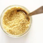 Parmesão vegano de castanha de caju