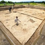Ruínas enormes são descobertas em Nara, provavelmente de uma antiga casa imperial