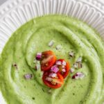 Sopa gelada de abacate e pepino