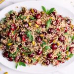 Salada de quinoa com pistache e cereja