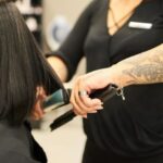 Alisadores químicos de cabelo ligados ao câncer uterino, alertam cientistas