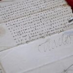 Código secreto de imperador decifrado após cinco séculos, revelando seus medos