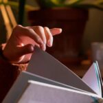 Por que cortes de papel são tão dolorosos?