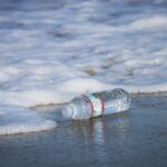 Aumento 'sem precedentes' de resíduos plásticos oceânicos está piorando