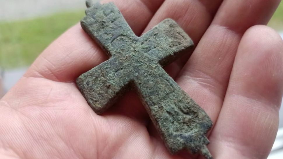 medalhão em forma de cruz, enkolpion, símbolo da fé cristão