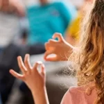 Cientistas encontram evidências de um sistema universal de comunicação não verbal
