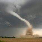 Novas reviravoltas sobre tornados: Cientista da Terra estuda por que os EUA têm tantos tornados