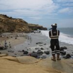 Vazamento de óleo em zona turística do Peru desencadeia 'emergência ambiental'