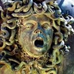 A Cabeça de Bronze da Medusa