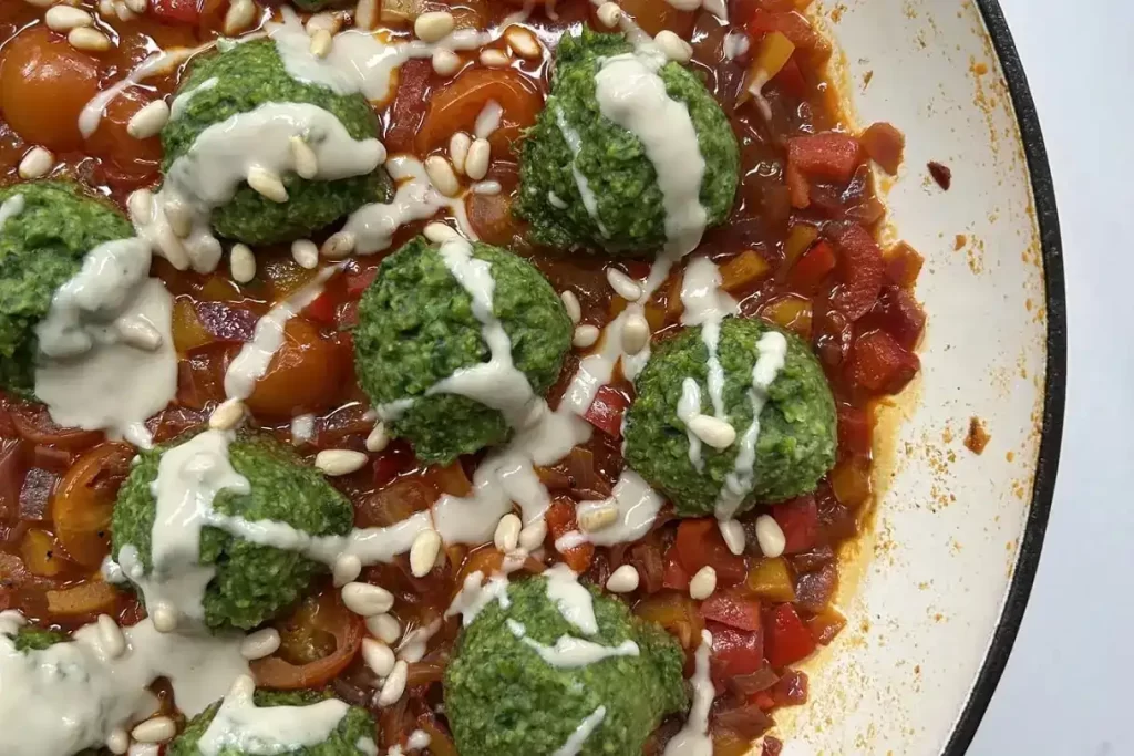 Bolinhos de grão-de-bico e espinafre